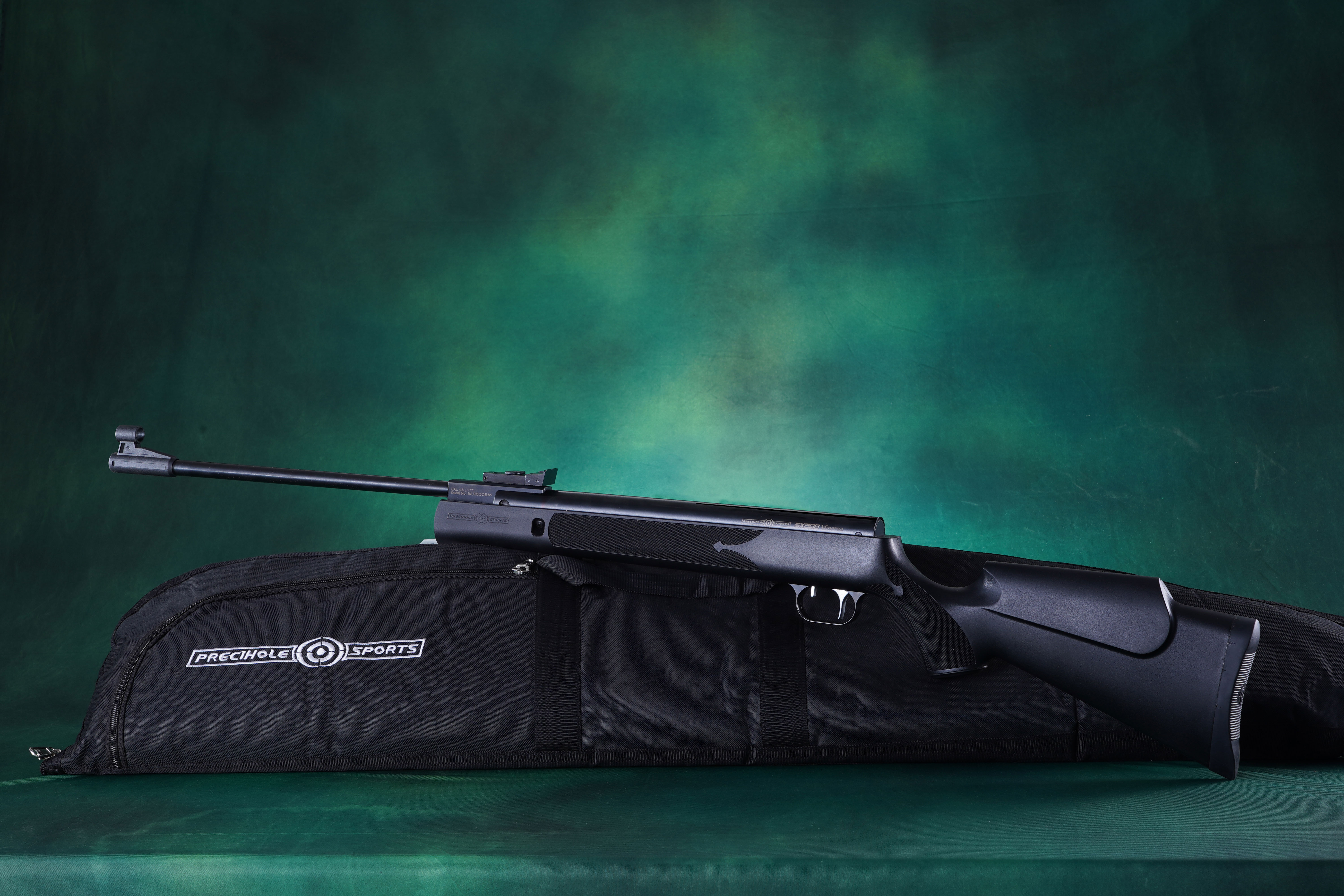 Air rifle and gun bag